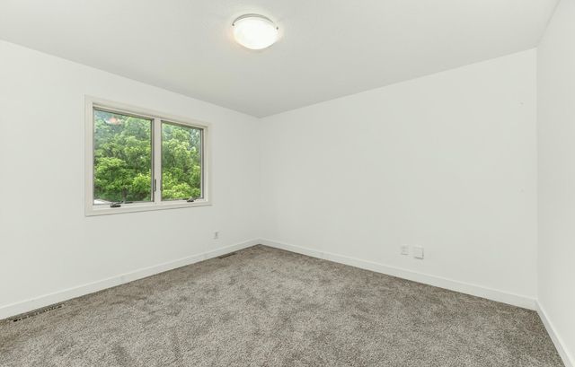 2605 Elmcroft Drive SW, Rochester, MN 55902