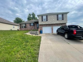 1008 West Bates Drive, Nixa, MO 65714
