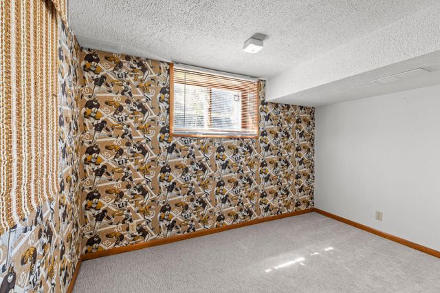 2012 Zircon Lane, Eagan, MN 55122