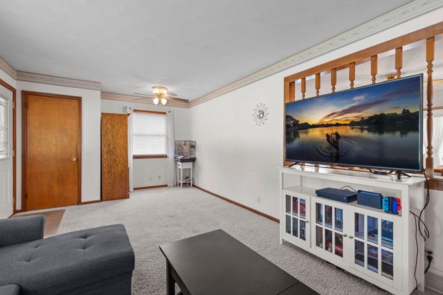 2012 Zircon Lane, Eagan, MN 55122