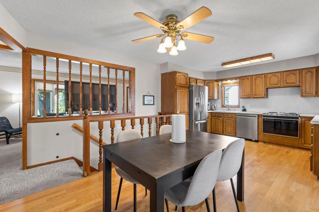 2012 Zircon Lane, Eagan, MN 55122