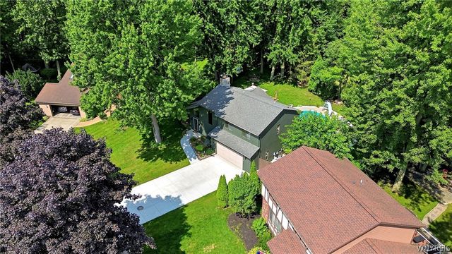 35 Lancelot Court, Amherst, NY 14068