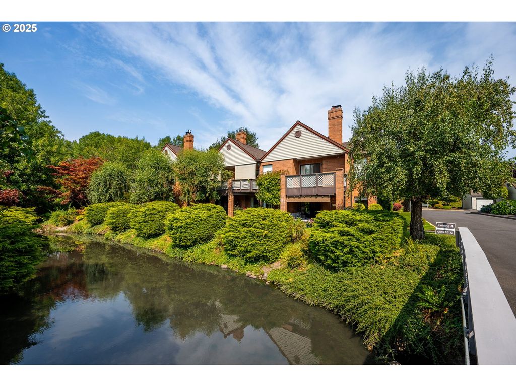 11992 Sw ROYALTY Ct 25, Portland, OR 97224