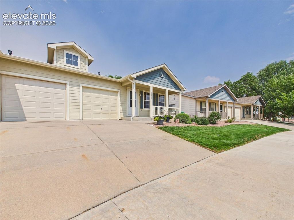 1225 Silver Hawk Court, Pueblo, CO 81008 — photo 5