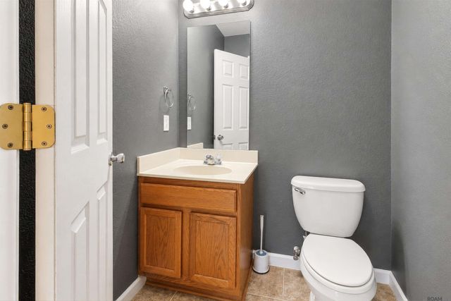 12837 Mulberry Dr, Denham Springs, LA 70726
