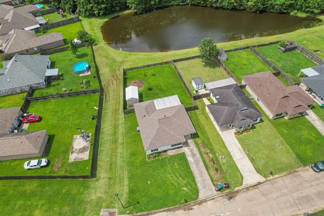 12837 Mulberry Dr, Denham Springs, LA 70726