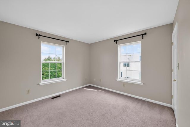 168 STONE HILL DR DR, Pottstown, PA 19464