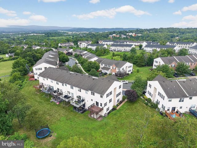 168 STONE HILL DR DR, Pottstown, PA 19464
