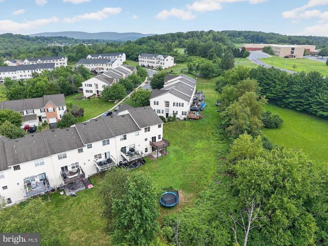168 STONE HILL DR DR, Pottstown, PA 19464