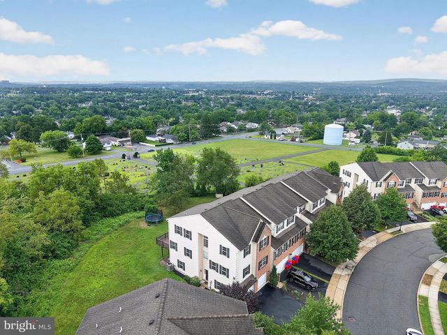 168 STONE HILL DR DR, Pottstown, PA 19464