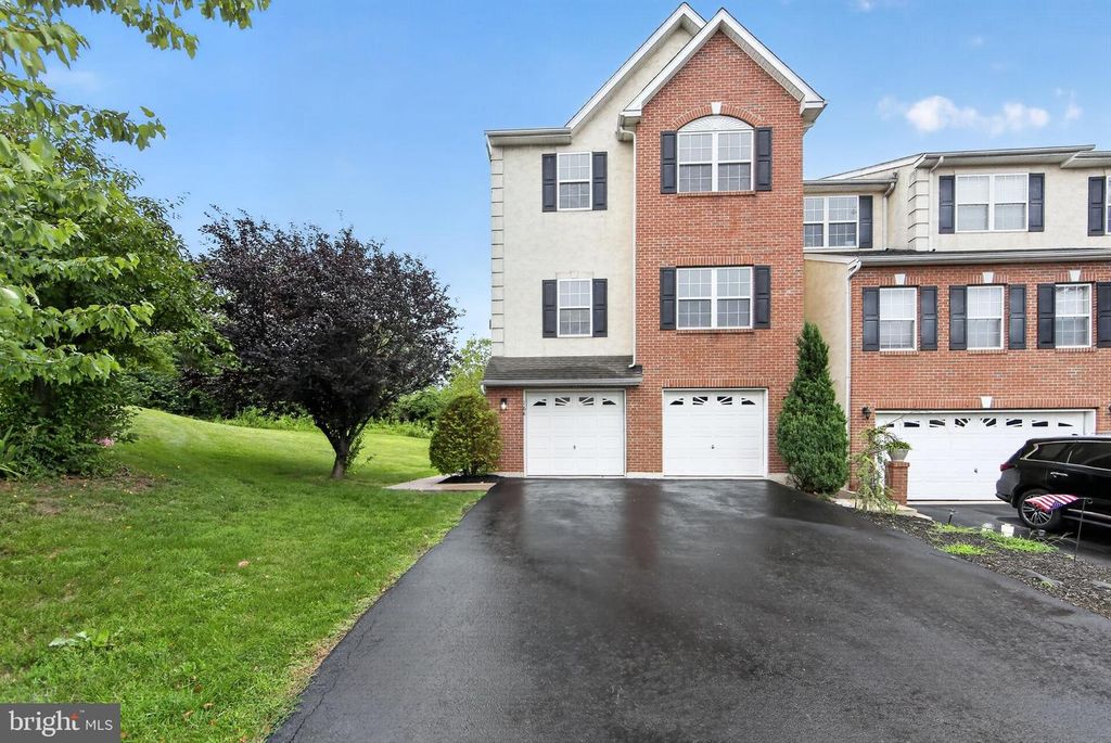 168 STONE HILL DR DR, Pottstown, PA 19464