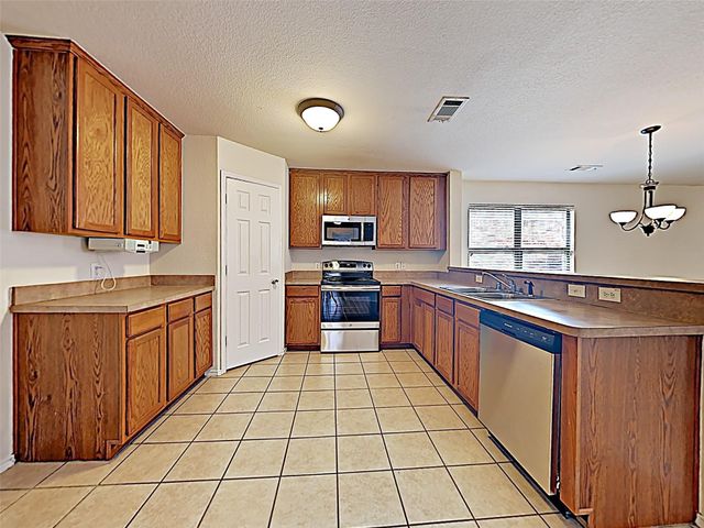 5117 Meridian Lane, Fort Worth, TX 76244