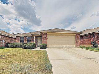 5117 Meridian Lane, Fort Worth, TX 76244
