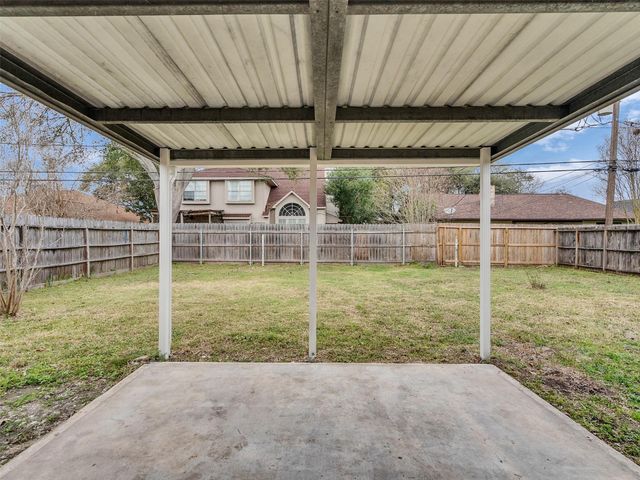 501 Arbor Drive, Deer Park, TX 77536