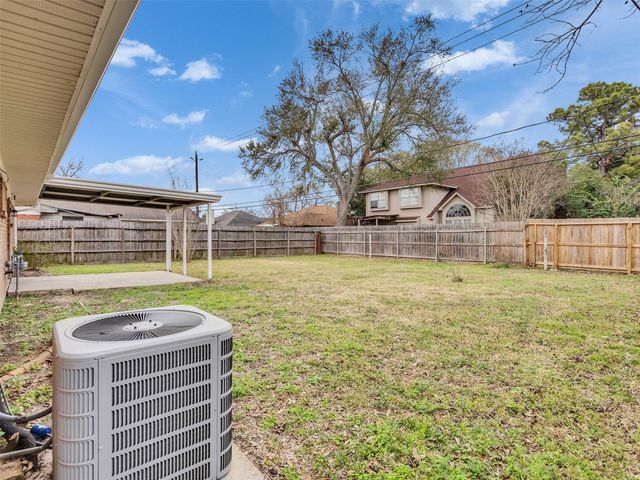 501 Arbor Drive, Deer Park, TX 77536