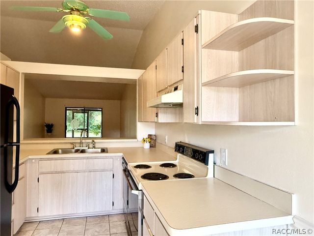 517 Whispering Pines Boulevard, Inverness, FL 34453
