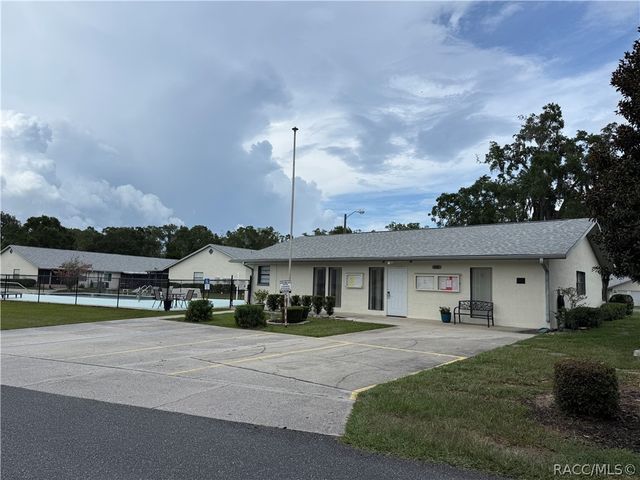 517 Whispering Pines Boulevard, Inverness, FL 34453