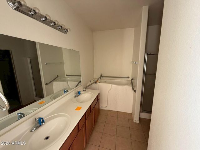 46157 W HOLLY Drive, Maricopa, AZ 85139