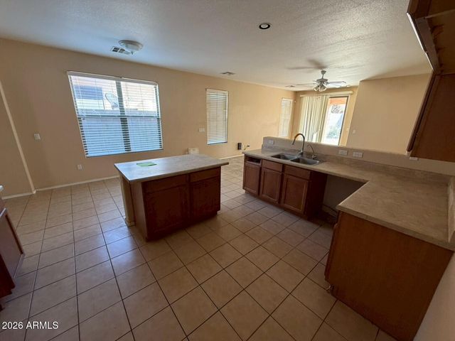 46157 W HOLLY Drive, Maricopa, AZ 85139