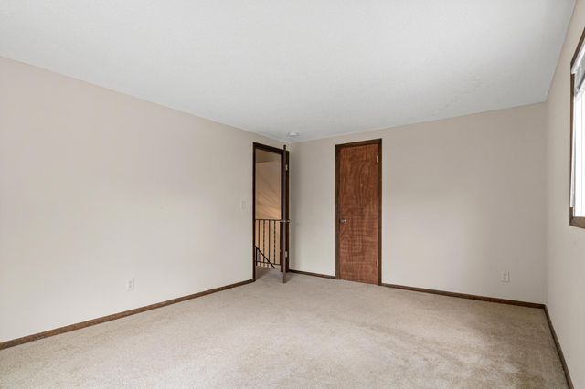 8757 75th Street S, Cottage Grove, MN 55016