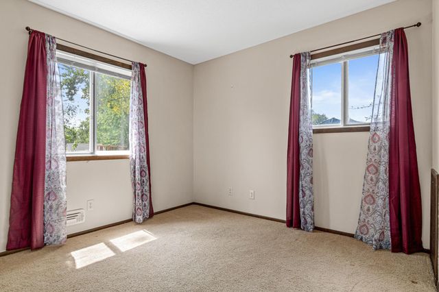 8757 75th Street S, Cottage Grove, MN 55016