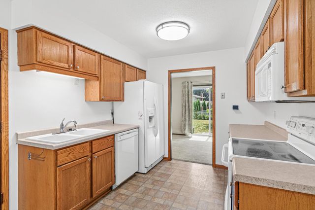 8757 75th Street S, Cottage Grove, MN 55016