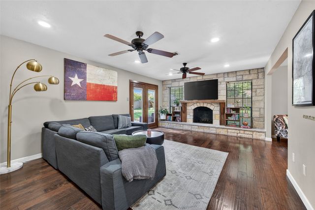 4121 Bilglade Road, Fort Worth, TX 76109