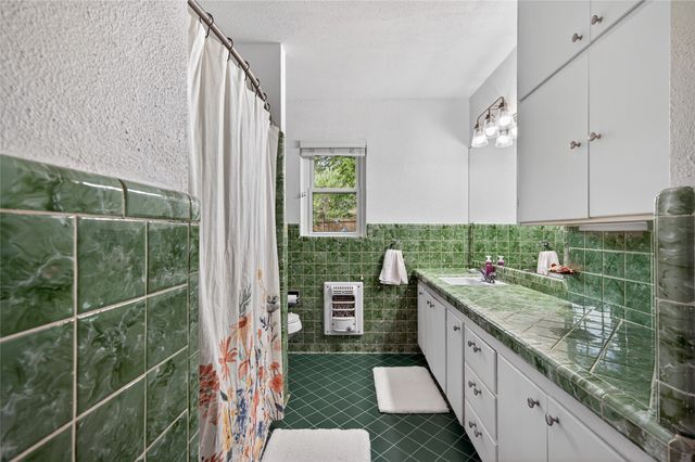 4121 Bilglade Road, Fort Worth, TX 76109