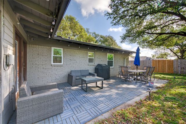 4121 Bilglade Road, Fort Worth, TX 76109