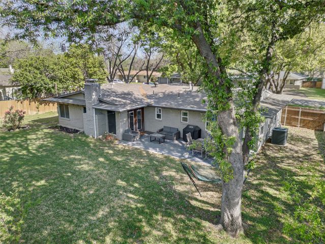 4121 Bilglade Road, Fort Worth, TX 76109