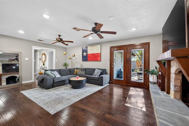 4121 Bilglade Road, Fort Worth, TX 76109