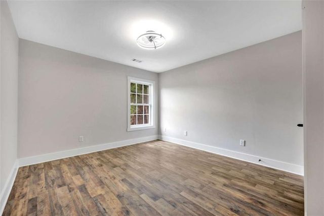 15 Kestrel Circle, Covington, GA 30014