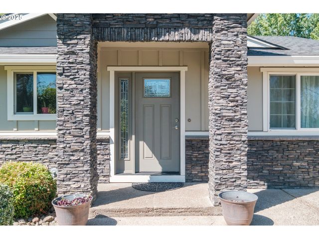 2225 MOLALLA Rd, Woodburn, OR 97071