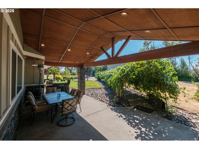 2225 MOLALLA Rd, Woodburn, OR 97071