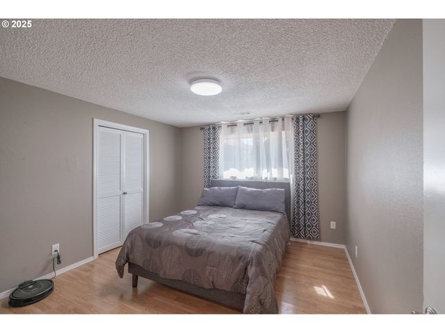 2225 MOLALLA Rd, Woodburn, OR 97071