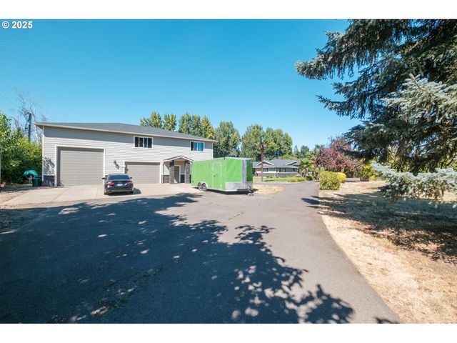 2225 MOLALLA Rd, Woodburn, OR 97071