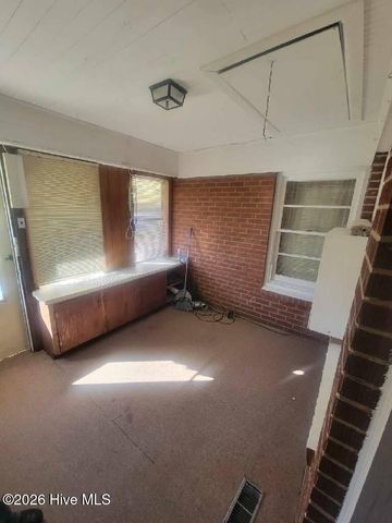 305 N 2nd Street, Macclesfield, NC 27852