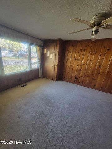 305 N 2nd Street, Macclesfield, NC 27852