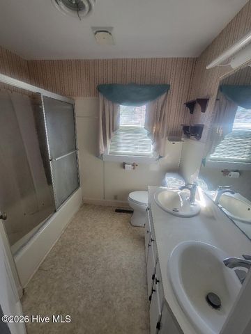 305 N 2nd Street, Macclesfield, NC 27852