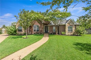 3703 Park Crest Drive, Bryan, TX 77802