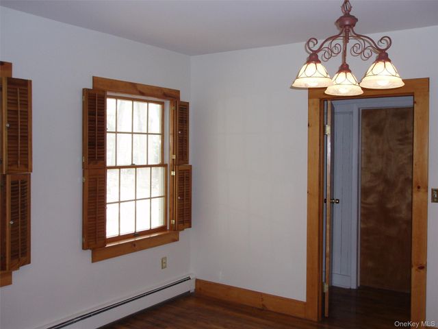 953 Ripley Lane, Oyster Bay, NY 11771