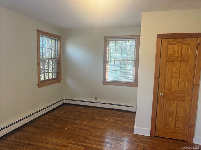 953 Ripley Lane, Oyster Bay, NY 11771