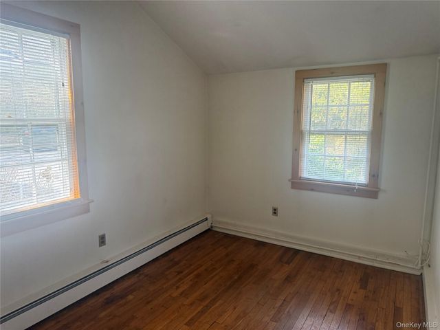 953 Ripley Lane, Oyster Bay, NY 11771