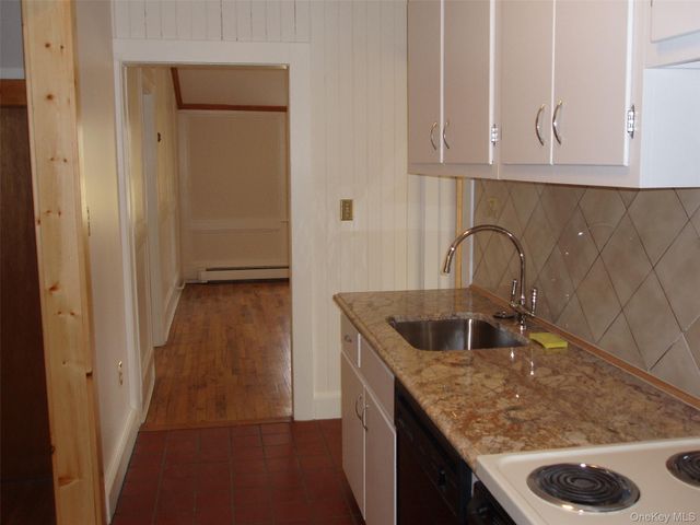 953 Ripley Lane, Oyster Bay, NY 11771