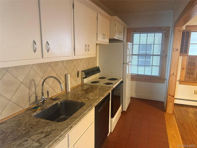 953 Ripley Lane, Oyster Bay, NY 11771