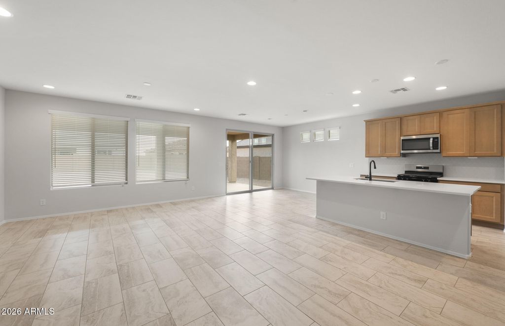 6365 W HONORS Way, Florence, AZ 85132 — photo 5
