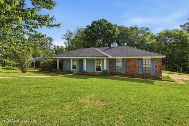 118 Spanish Moss Drive, Clinton, MS 39056