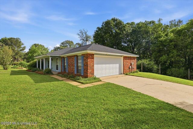 118 Spanish Moss Drive, Clinton, MS 39056