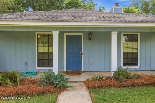 118 Spanish Moss Drive, Clinton, MS 39056
