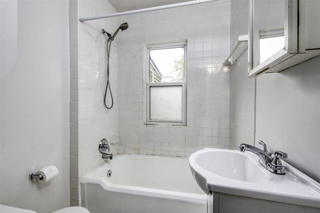 1234 E Elza Avenue, Hazel Park, MI 48030